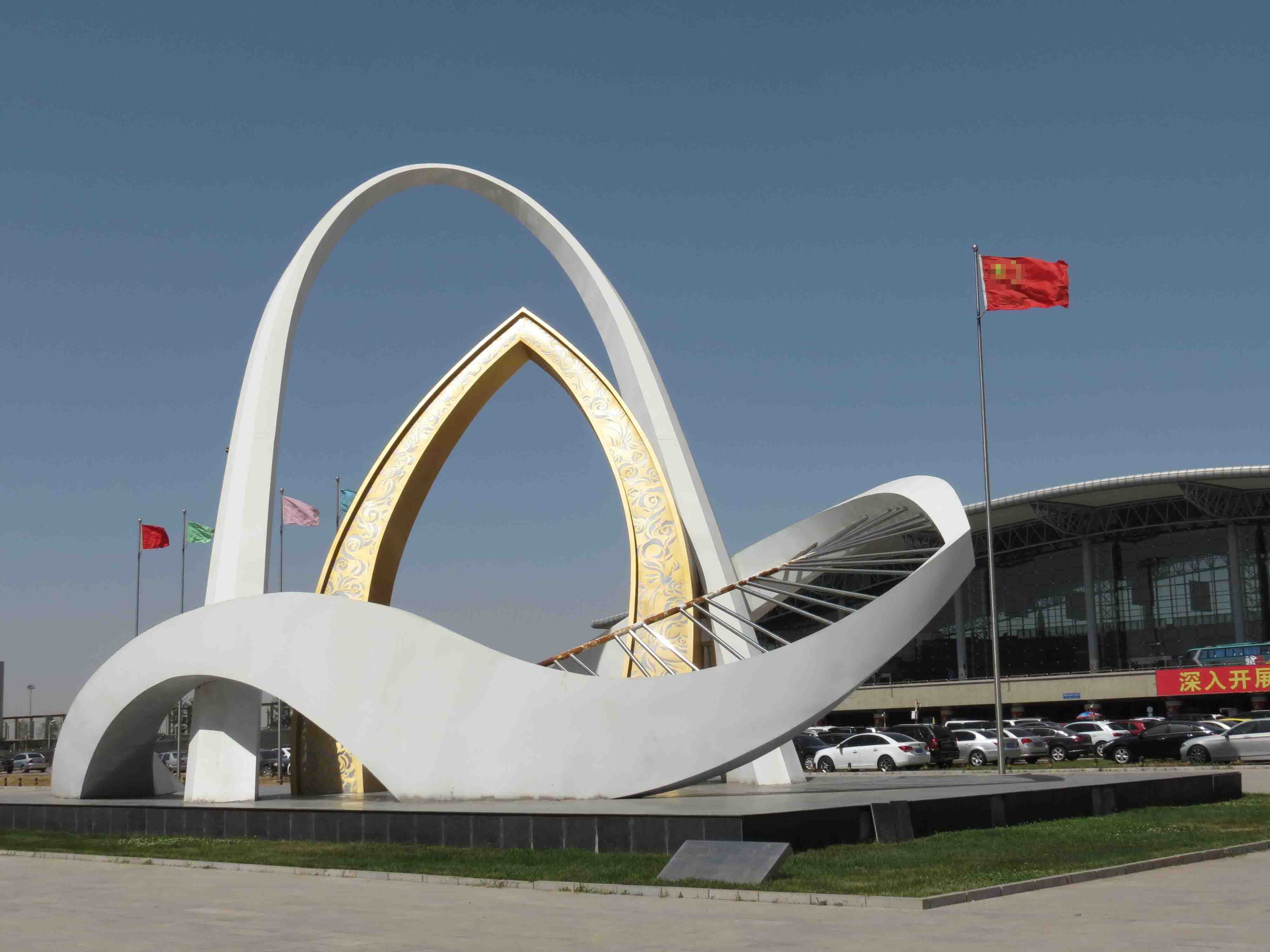 機場景觀雕塑，機場不銹鋼標(biāo)志，廣場大型標(biāo)志