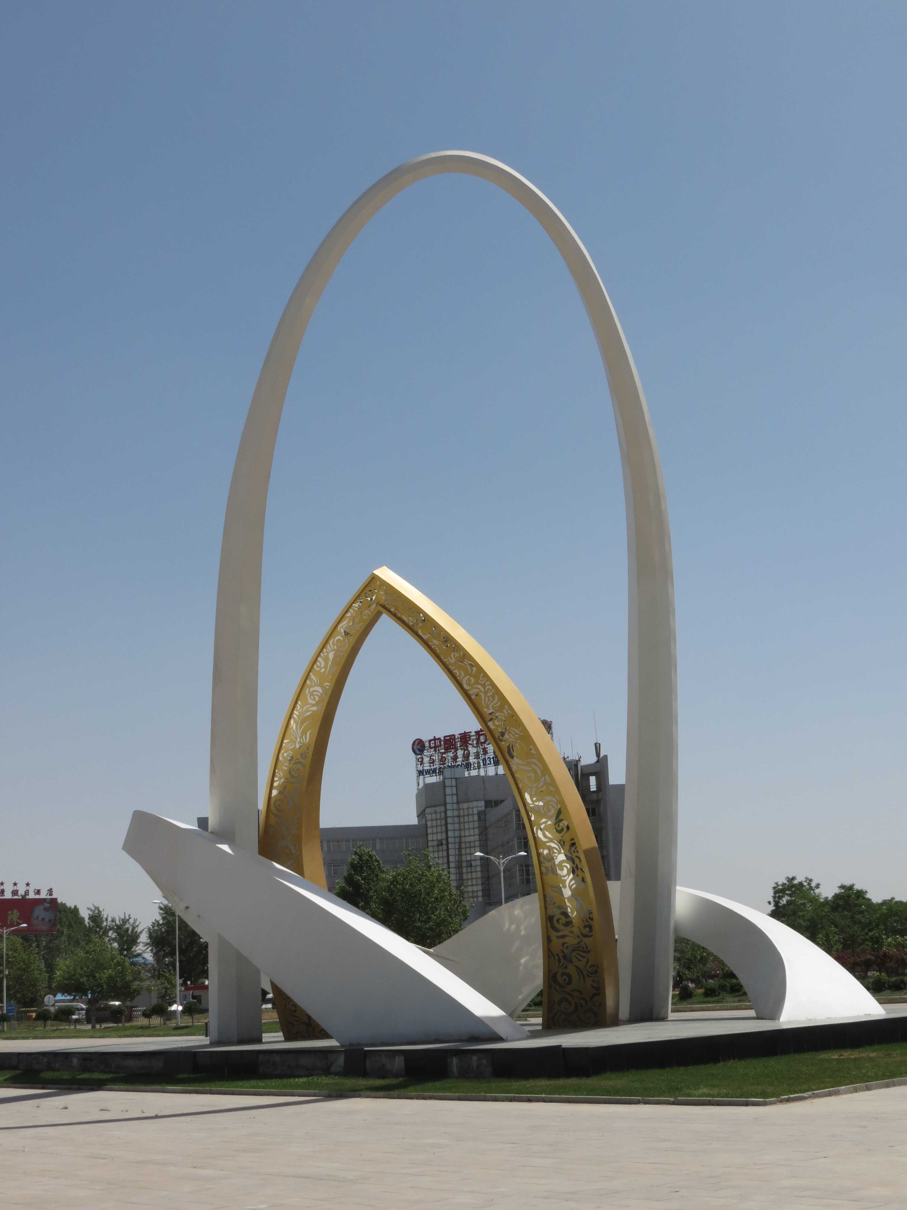 機場景觀雕塑，大型廣場標(biāo)志，廣場大型雕塑