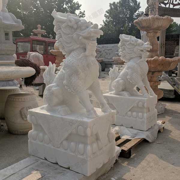 什么是傳統(tǒng)景觀中的藝術(shù)雕塑呢？