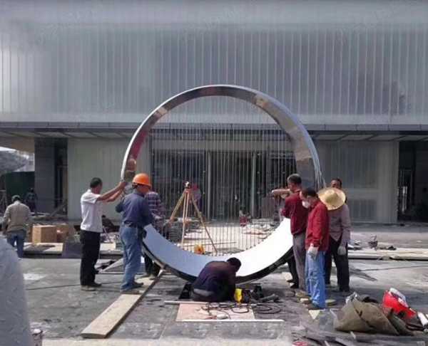 現(xiàn)代園林景觀雕塑如何進(jìn)行包裝運(yùn)輸？?jī)?yōu)藝雕塑廠家為您支招