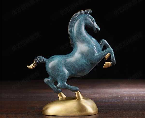 現(xiàn)代家居裝飾中景觀雕塑定制以怎樣的形式出現(xiàn)？